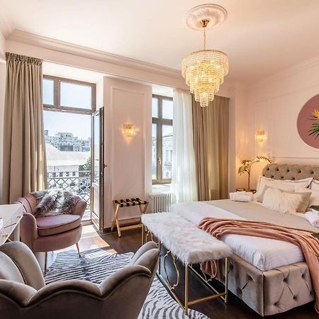 Holt Old Town Luxury Suites With Balcony Bucharest Exterior photo