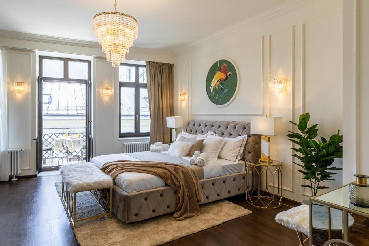 Holt Old Town Luxury Suites With Balcony Bucharest Exterior photo