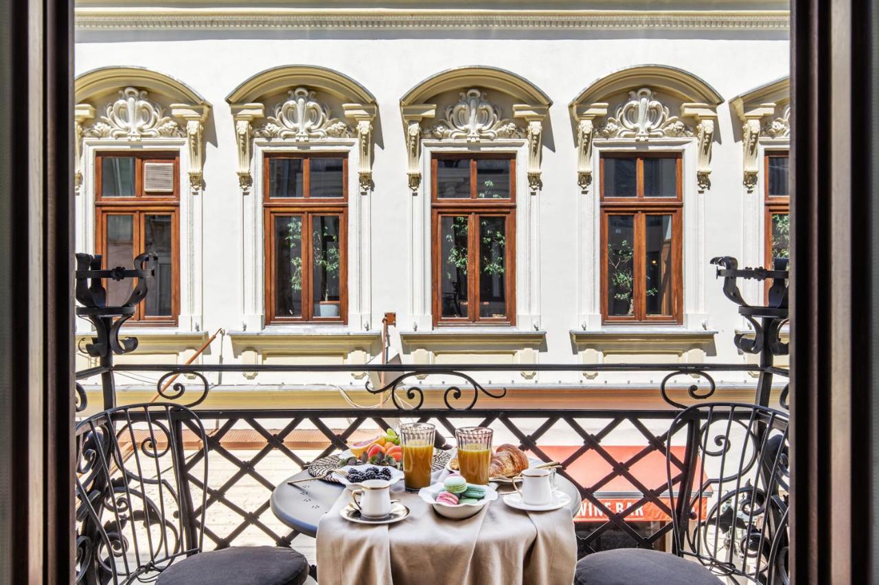 Holt Old Town Luxury Suites With Balcony Bucharest Exterior photo