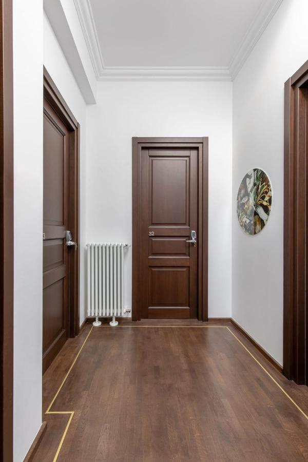 Holt Old Town Luxury Suites With Balcony Bucharest Exterior photo