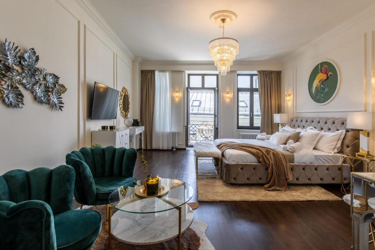 Holt Old Town Luxury Suites With Balcony Bucharest Exterior photo